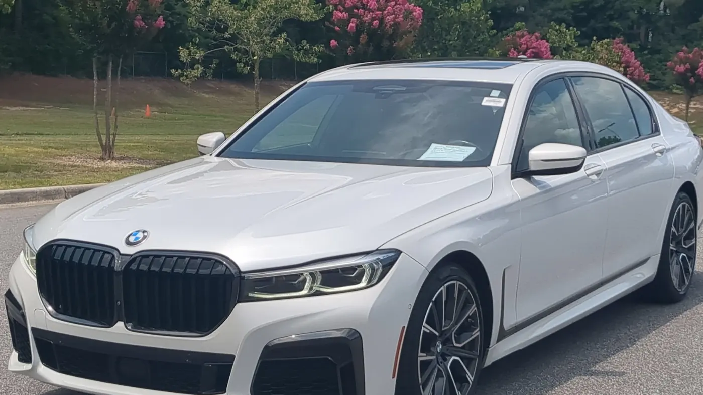 2022 BMW 7 Series 740i