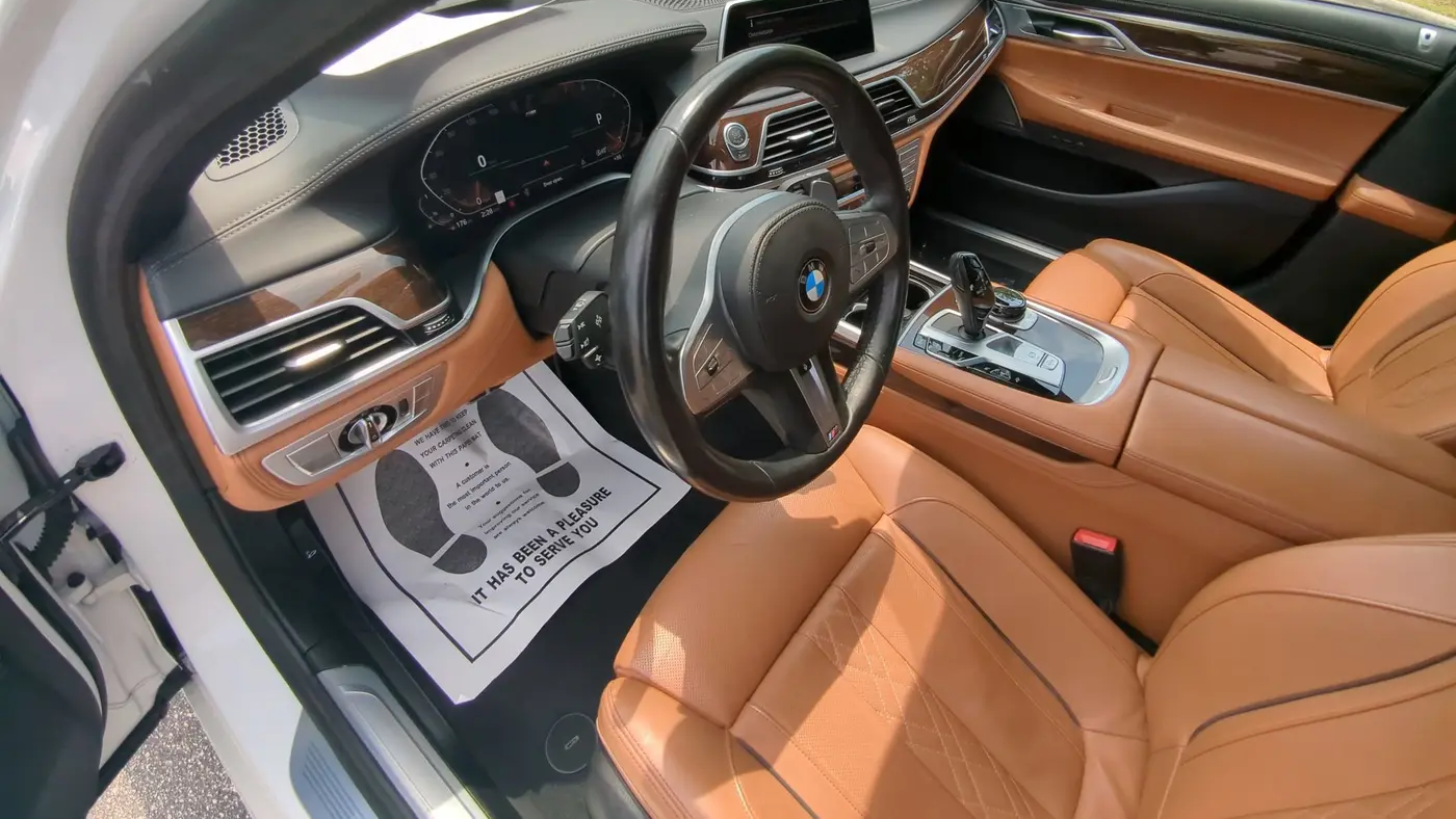 2022 BMW 7 Series 740i