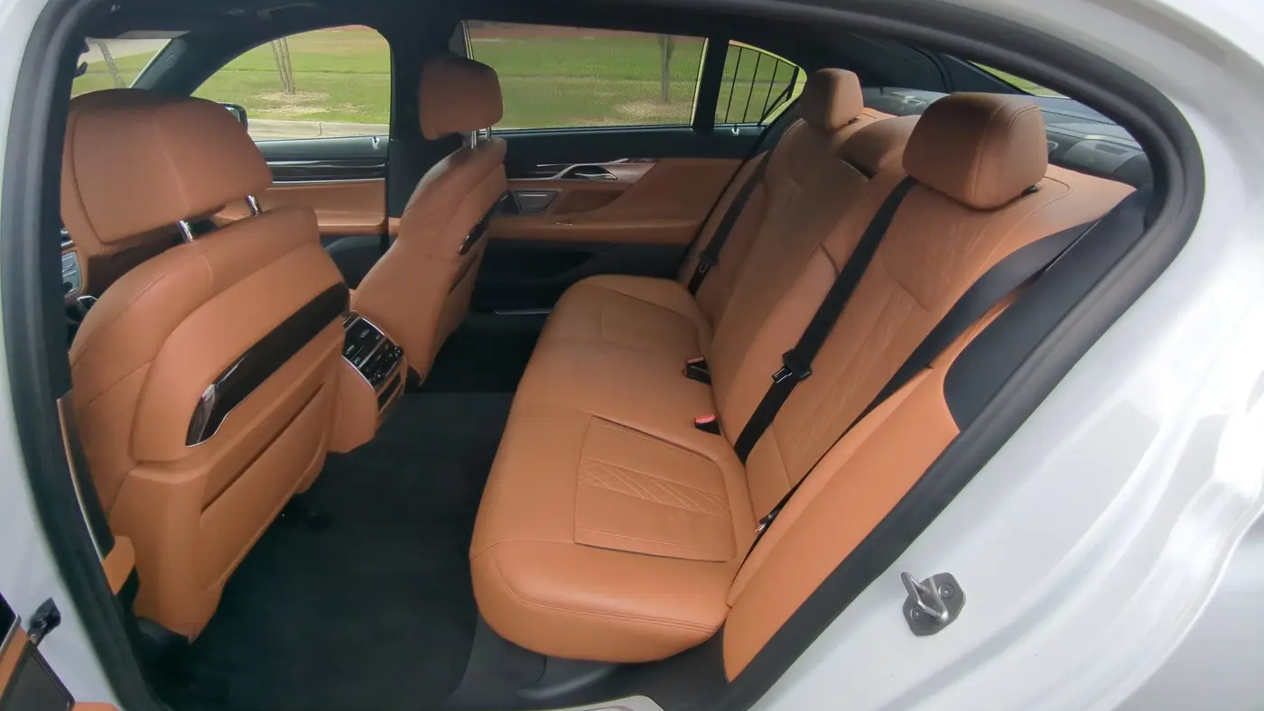 2022 BMW 7 Series 740i