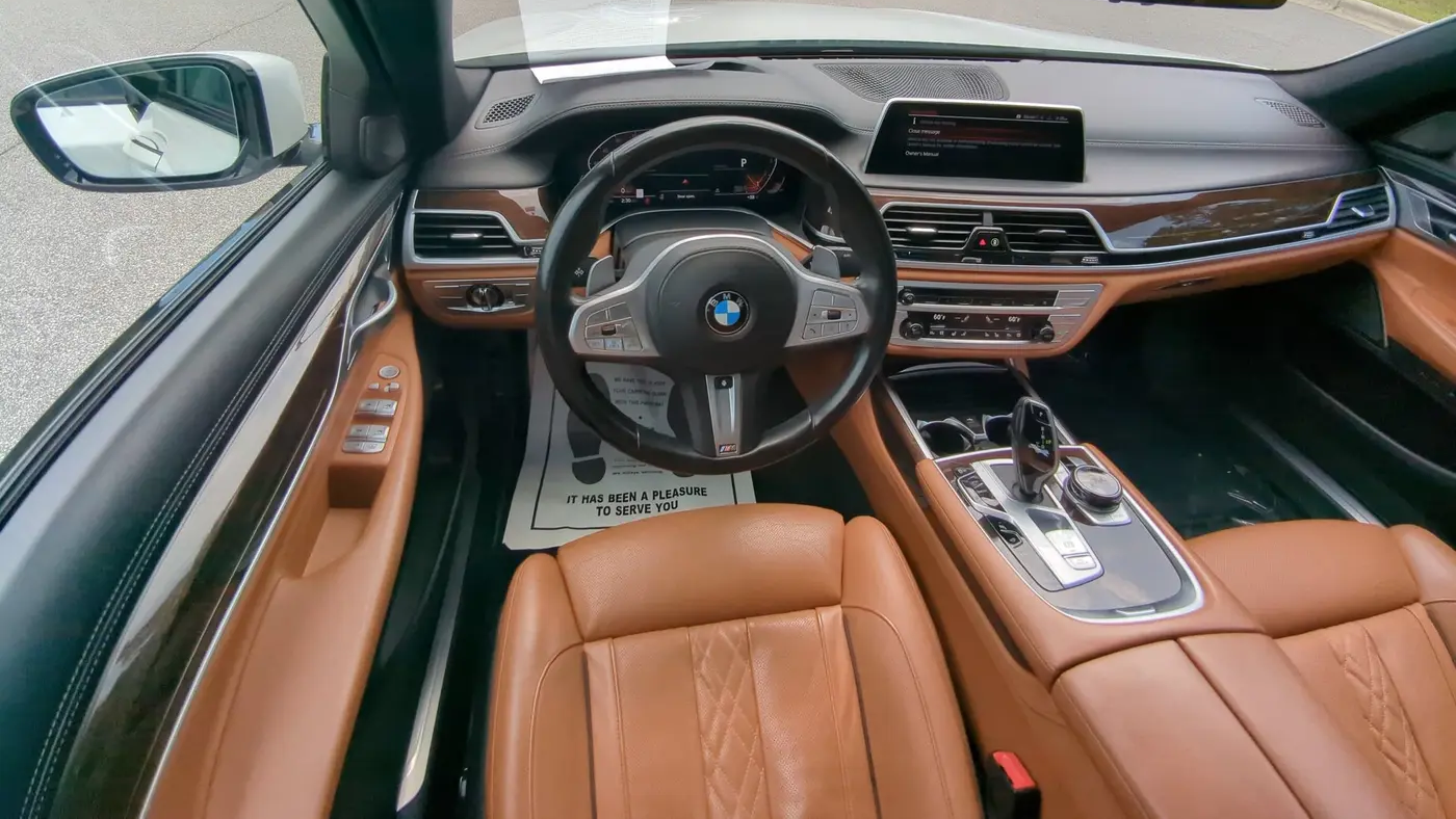 2022 BMW 7 Series 740i