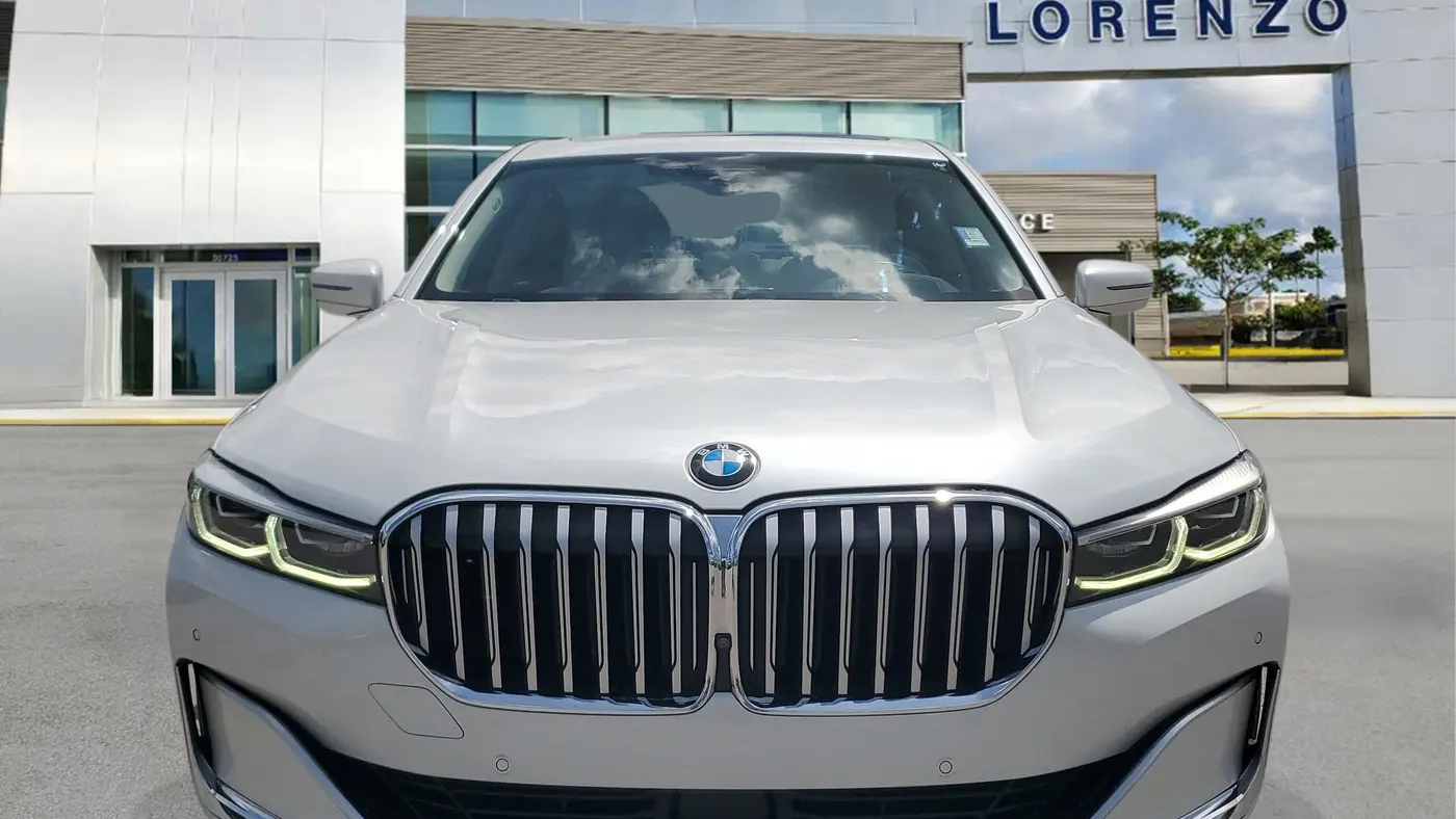 2022 BMW 7 Series 740i