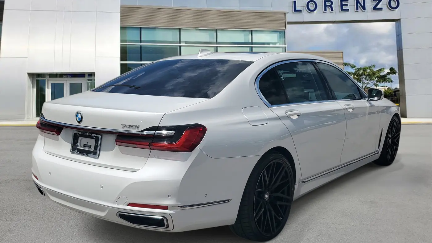 2022 BMW 7 Series 740i