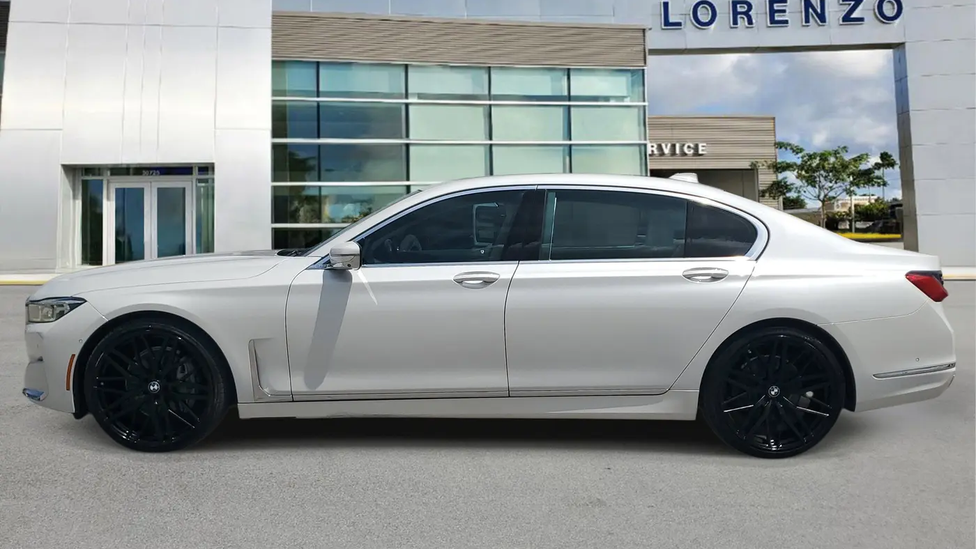 2022 BMW 7 Series 740i