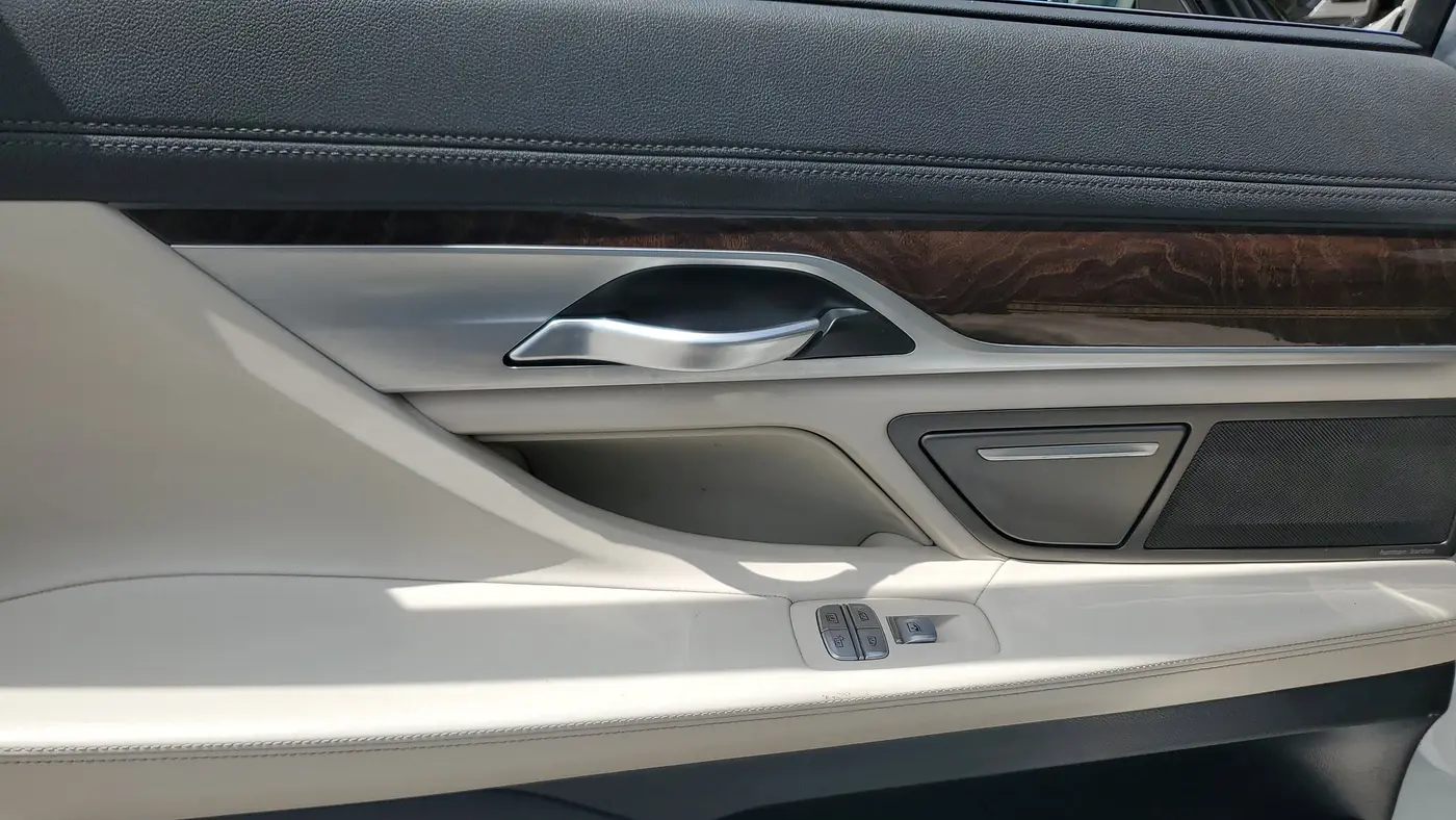2022 BMW 7 Series 740i