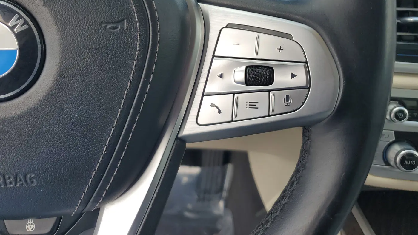 2022 BMW 7 Series 740i