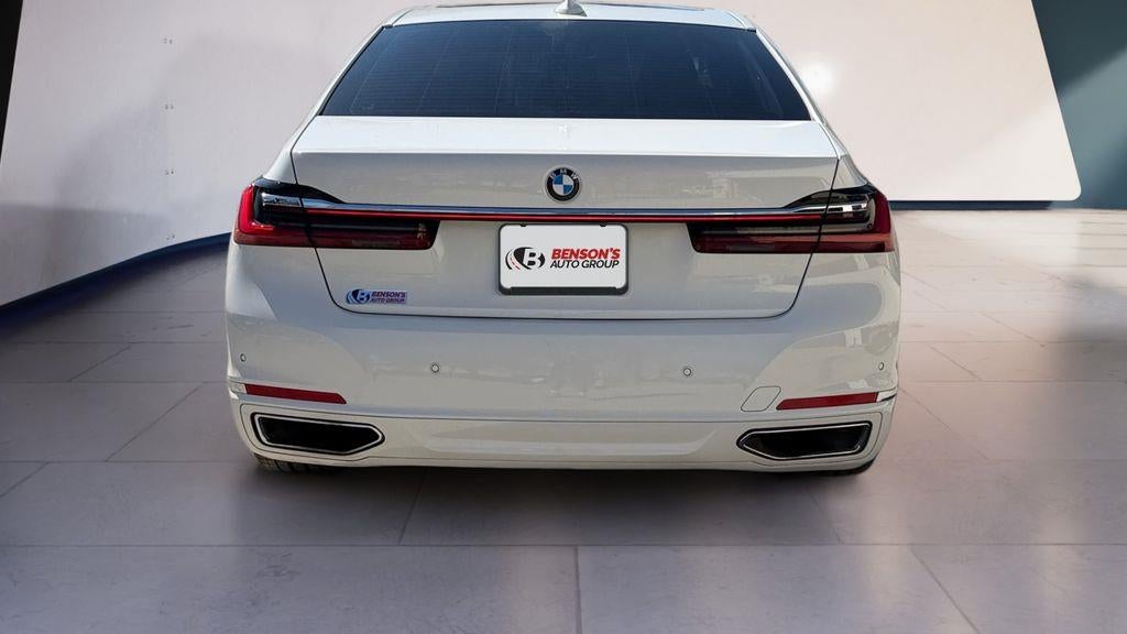 2022 BMW 7 Series 740i