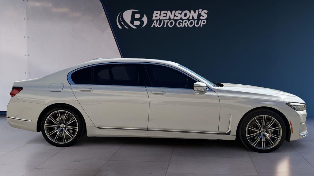 2022 BMW 7 Series 740i