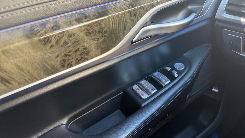 2022 BMW 7 Series 740i