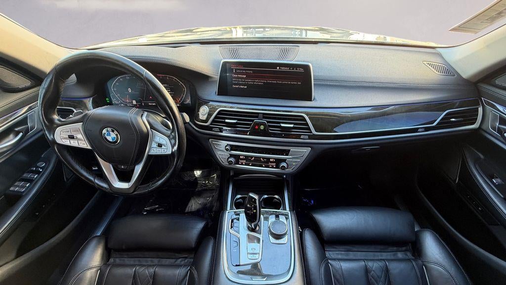 2022 BMW 7 Series 740i