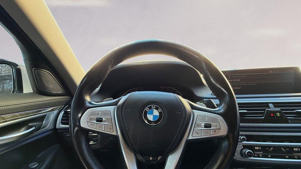 2022 BMW 7 Series 740i