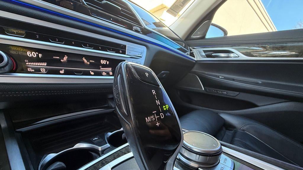 2022 BMW 7 Series 740i