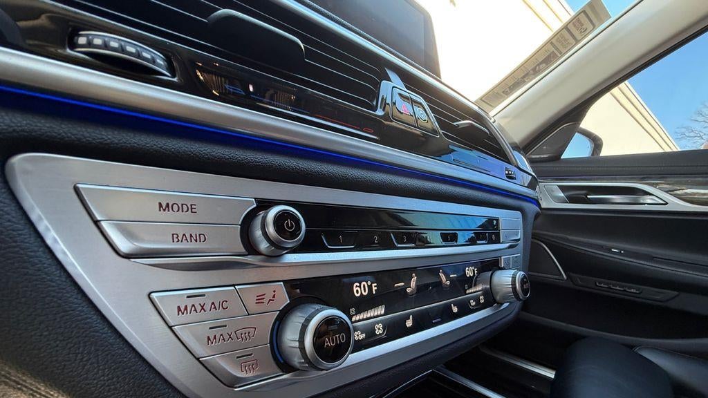 2022 BMW 7 Series 740i