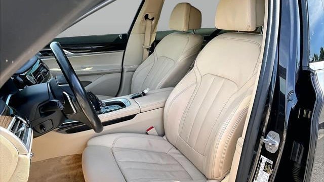 2020 BMW 7 Series 740i