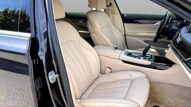 2020 BMW 7 Series 740i