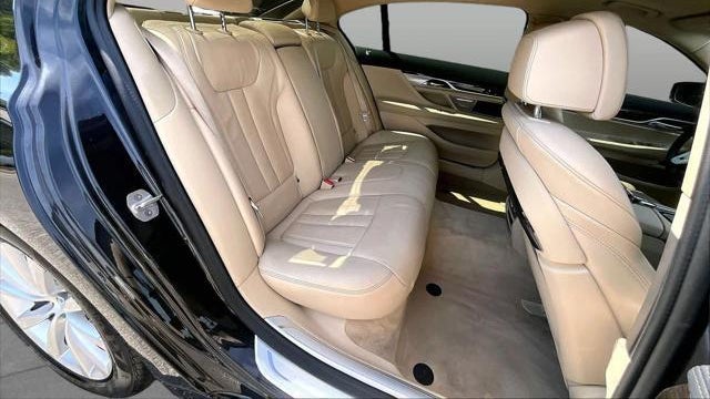 2020 BMW 7 Series 740i