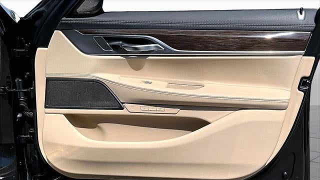 2020 BMW 7 Series 740i