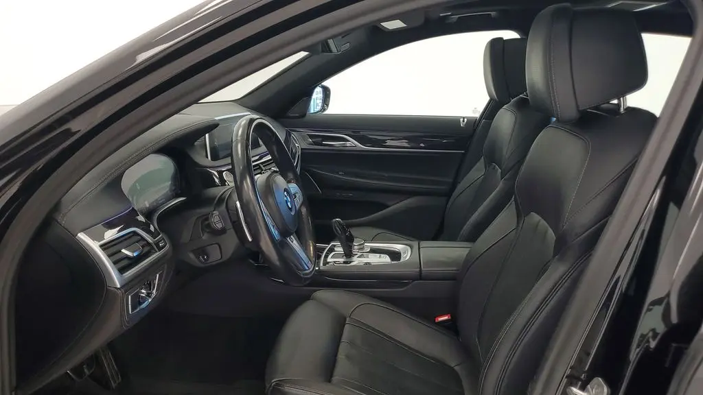 2022 BMW 7 Series 740i xDrive