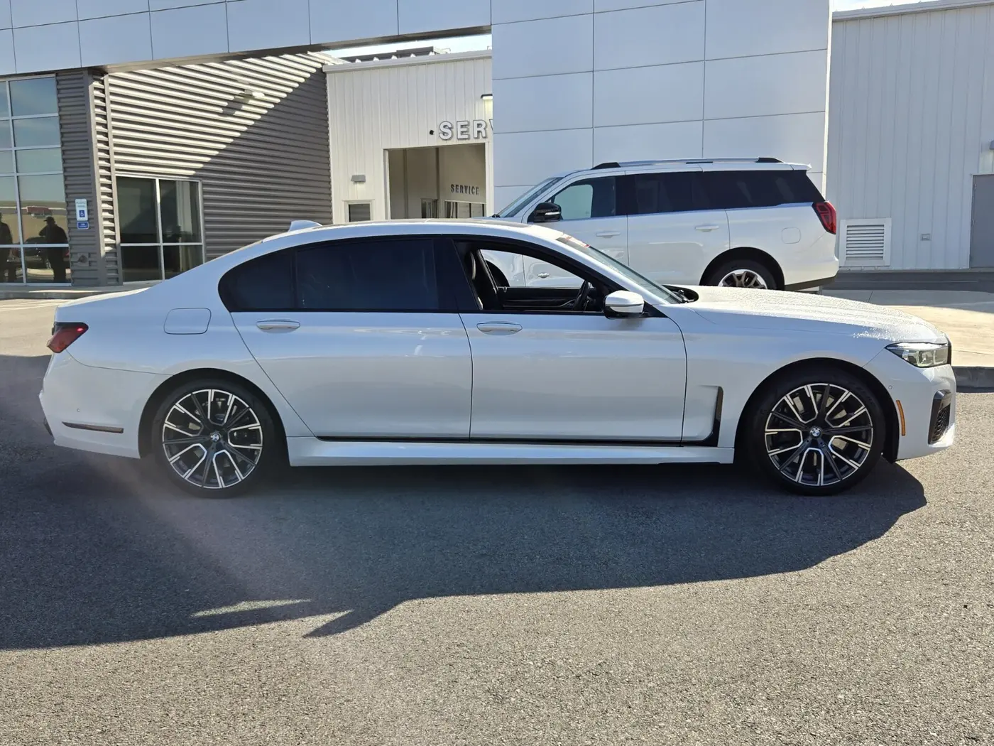 2022 BMW 740li - $37,850