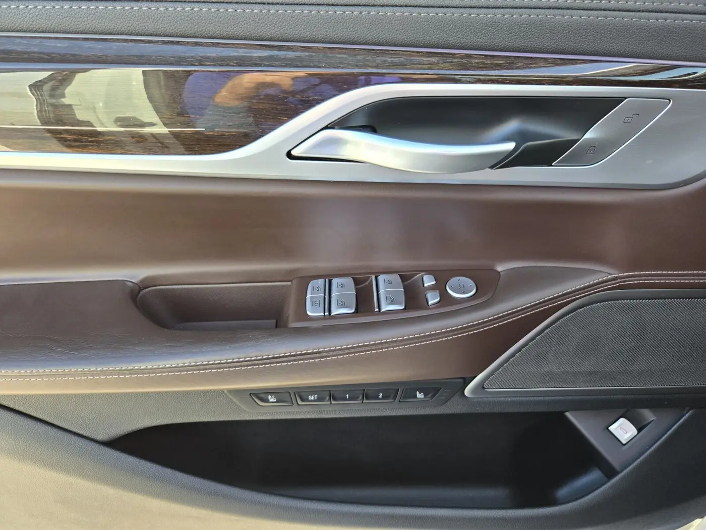 2022 BMW 740li - $37,850