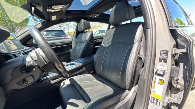 2022 BMW 7 Series 750i xDrive