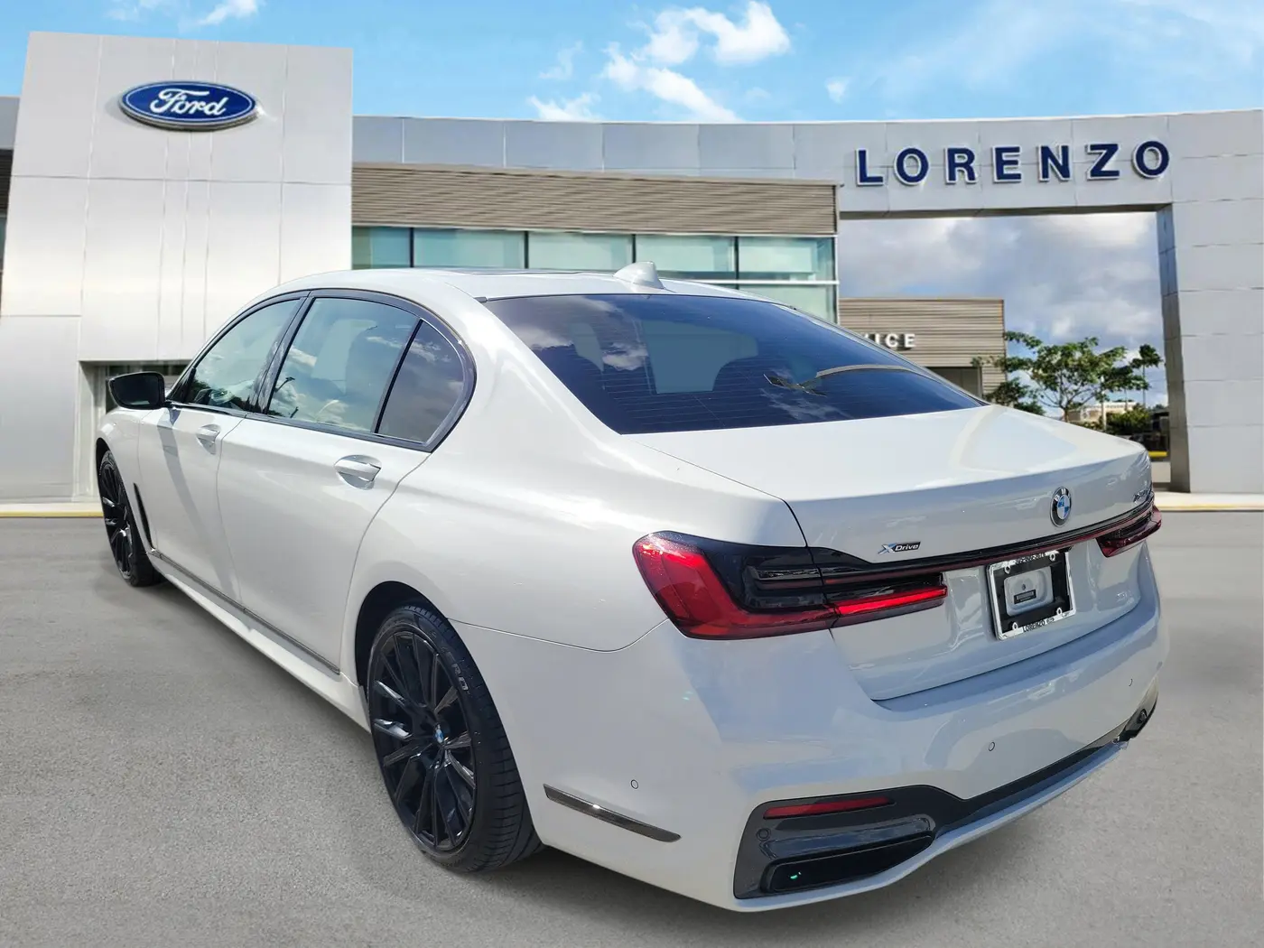 2021 BMW 750i - $40,680
