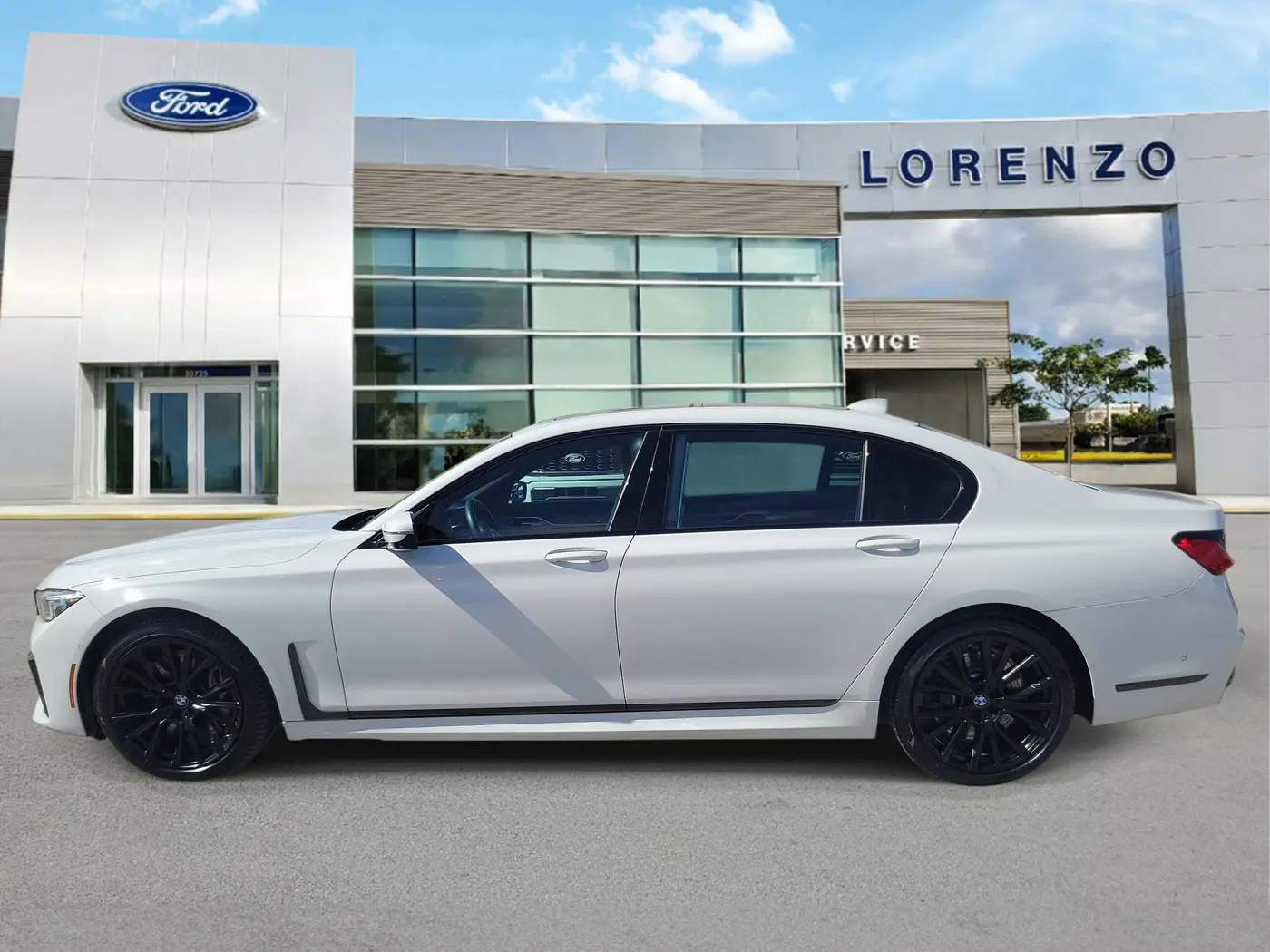 2021 BMW 750i - $40,680