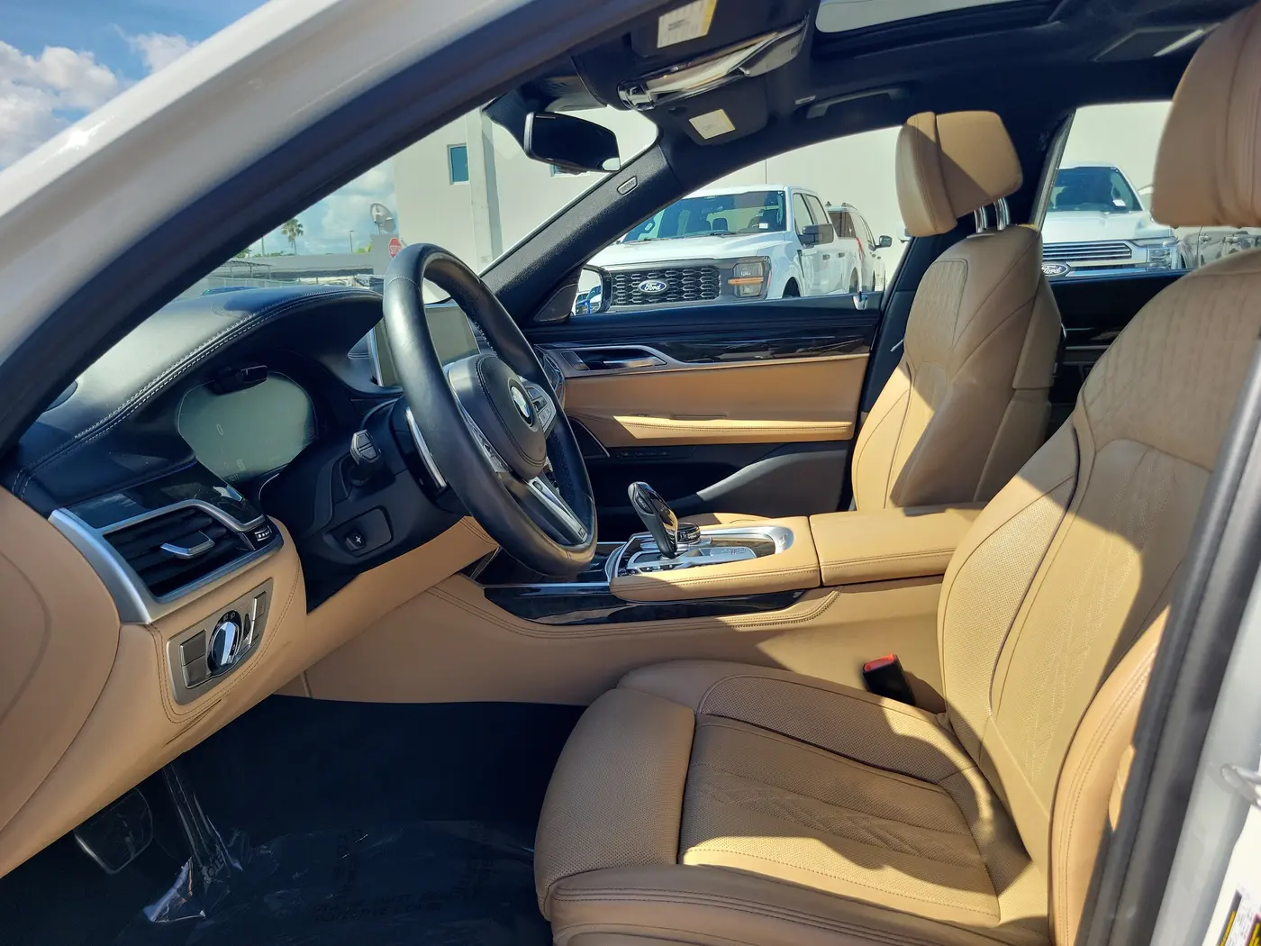2021 BMW 750i - $40,680