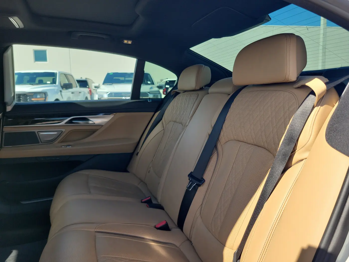 2021 BMW 750i - $40,680