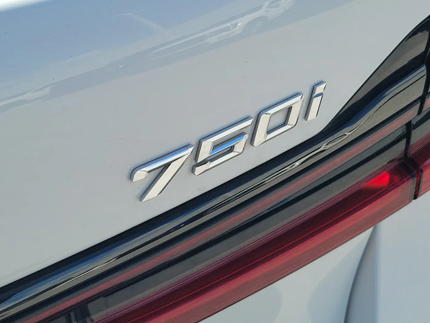 2021 BMW 750i - $40,680
