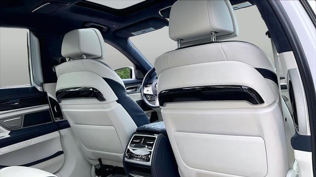 2022 BMW 7 Series 750i xDrive