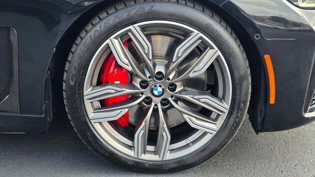 2021 BMW 7 Series M760i xDrive