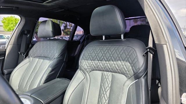 2021 BMW 7 Series M760i xDrive