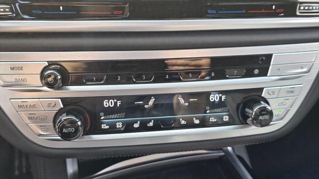 2021 BMW 7 Series M760i xDrive