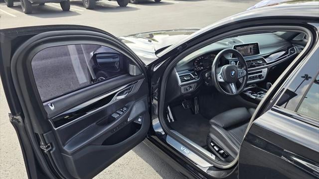 2021 BMW 7 Series M760i xDrive