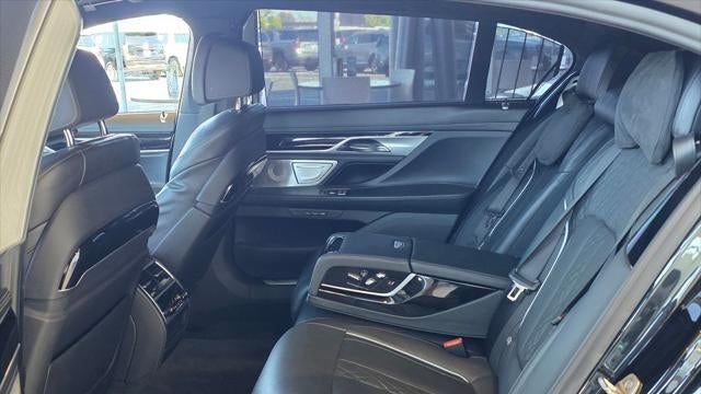 2021 BMW 7 Series M760i xDrive