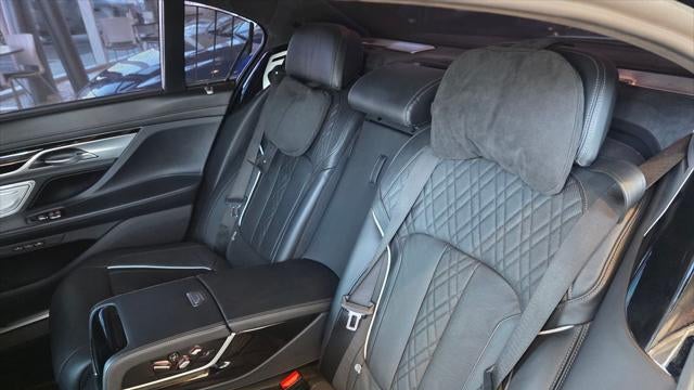 2021 BMW 7 Series M760i xDrive