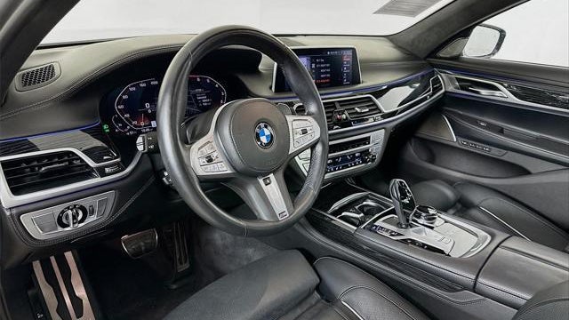 2022 BMW 7 Series M760i xDrive