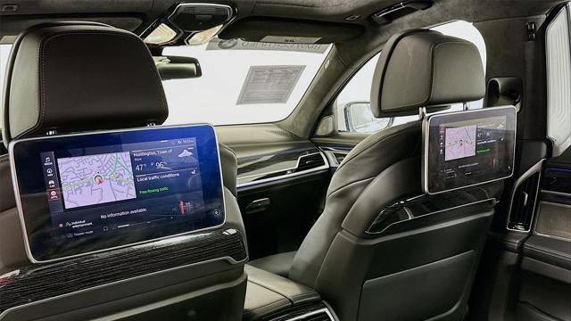 2022 BMW 7 Series M760i xDrive