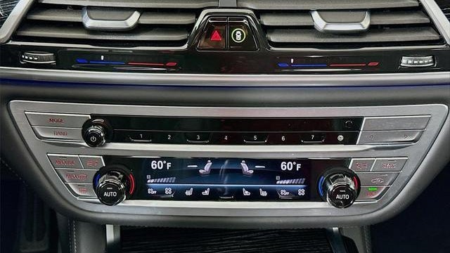 2022 BMW 7 Series M760i xDrive