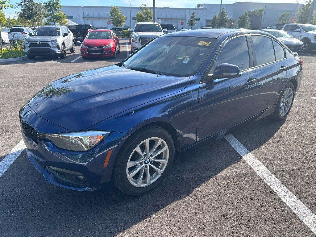 2016 BMW 3 Series 320i — photo 1 of 12