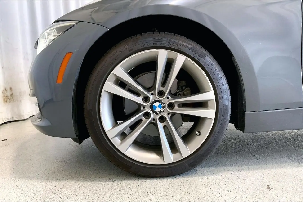 2018 BMW 330i - $17,636