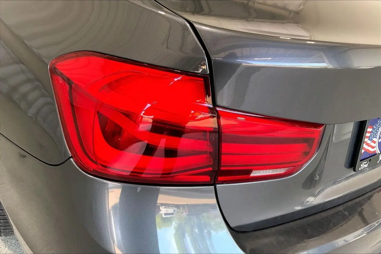2018 BMW 330i - $17,636