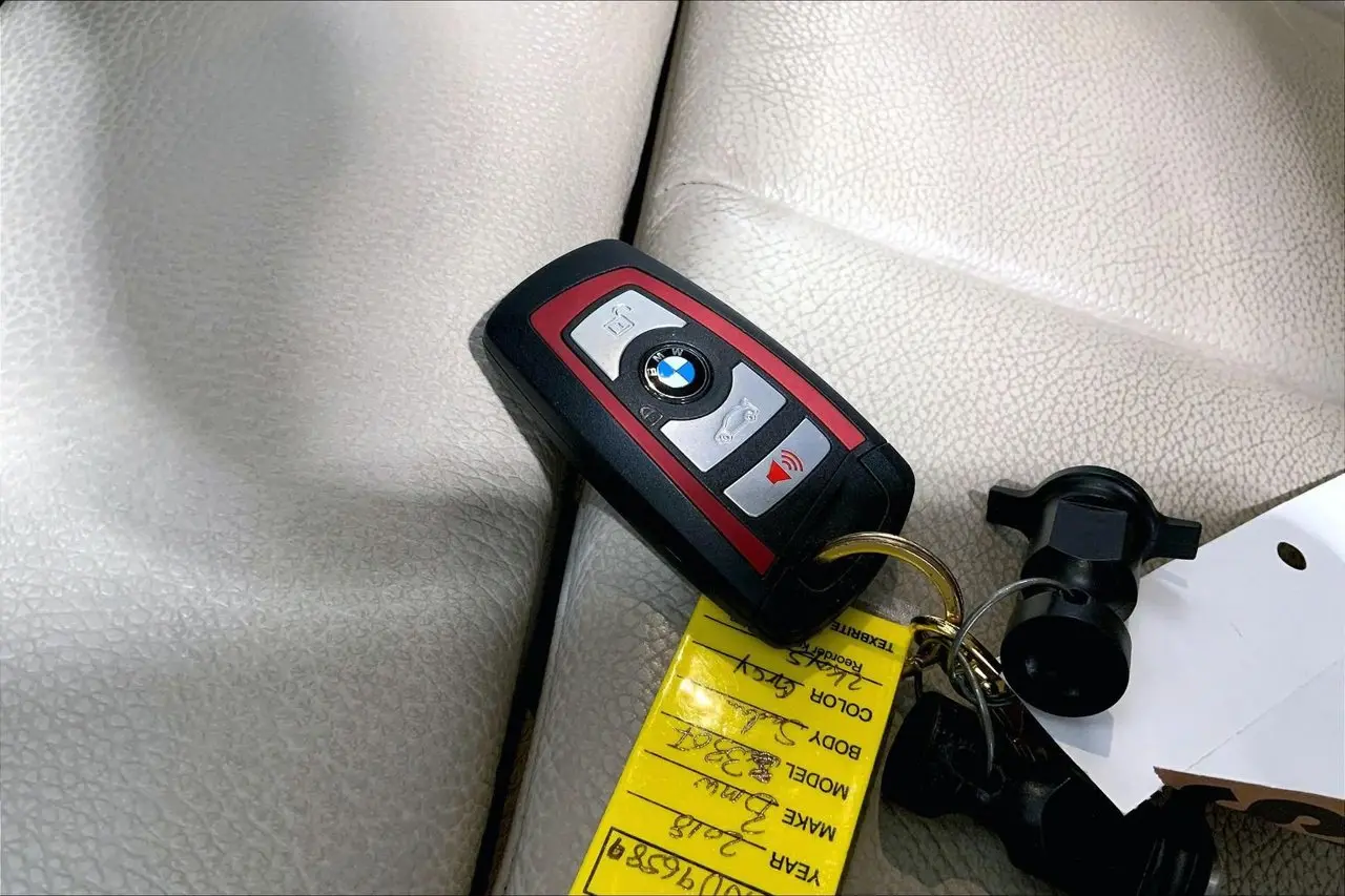 2018 BMW 330i - $17,636