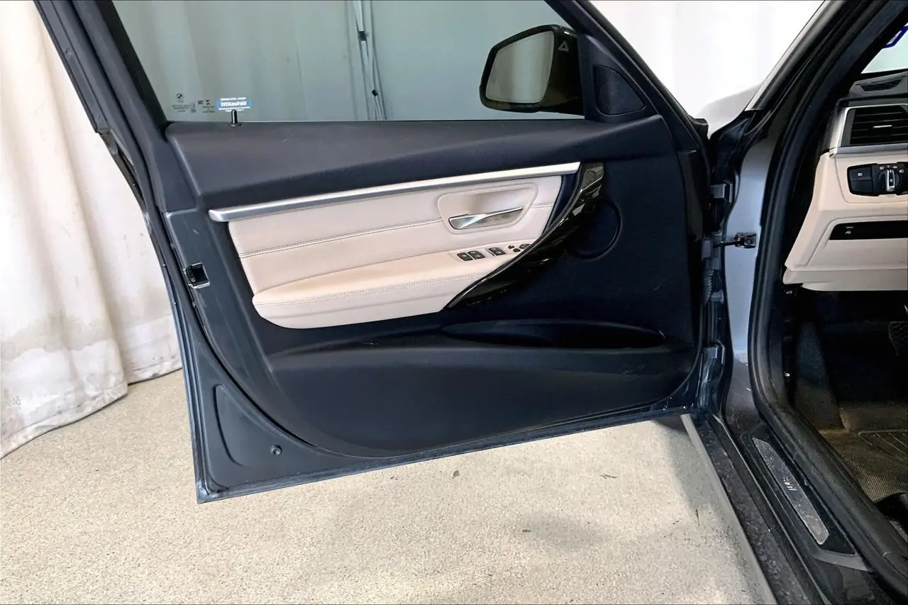 2018 BMW 330i - $17,636