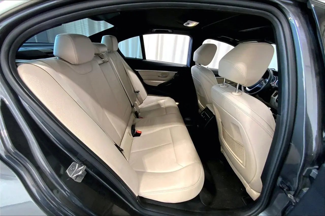 2018 BMW 330i - $17,636