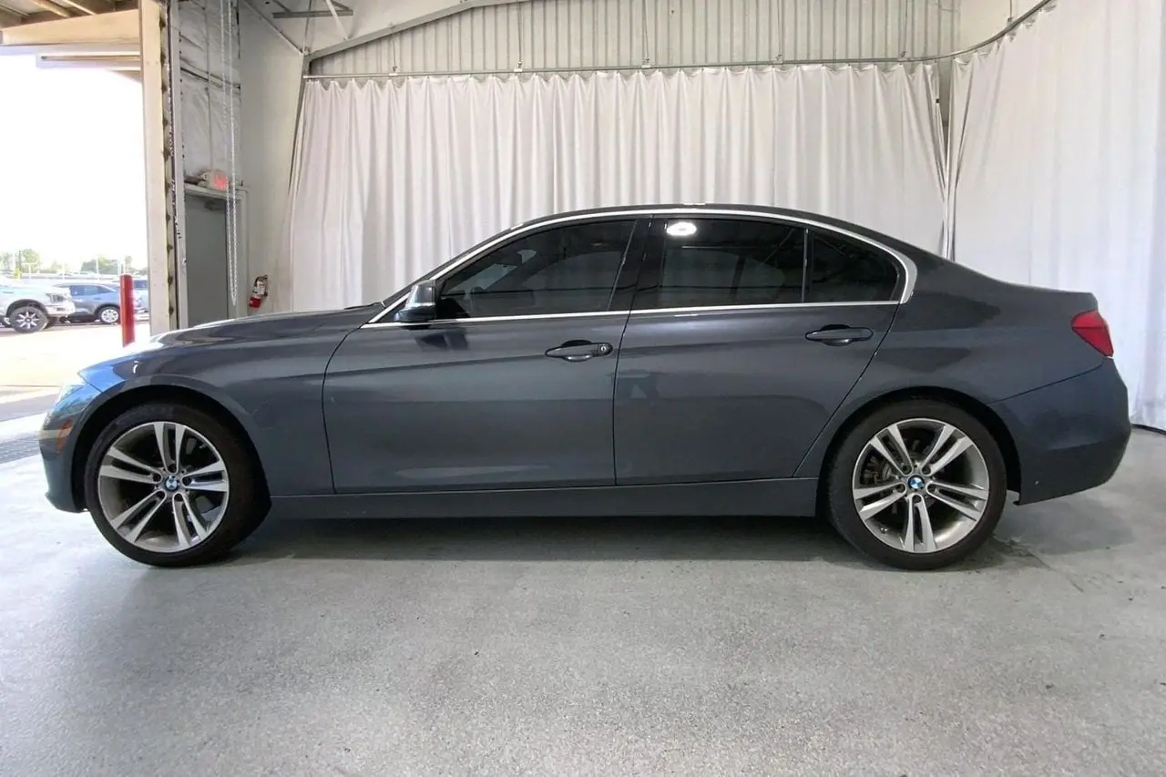 2018 BMW 330i - $17,636