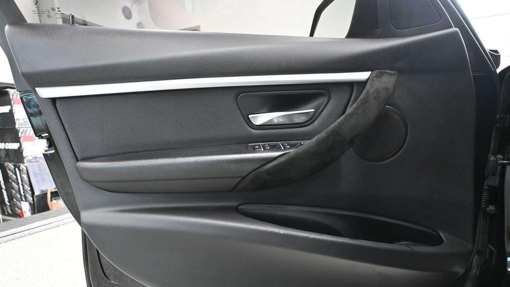 2018 BMW 3 Series 330i xDrive