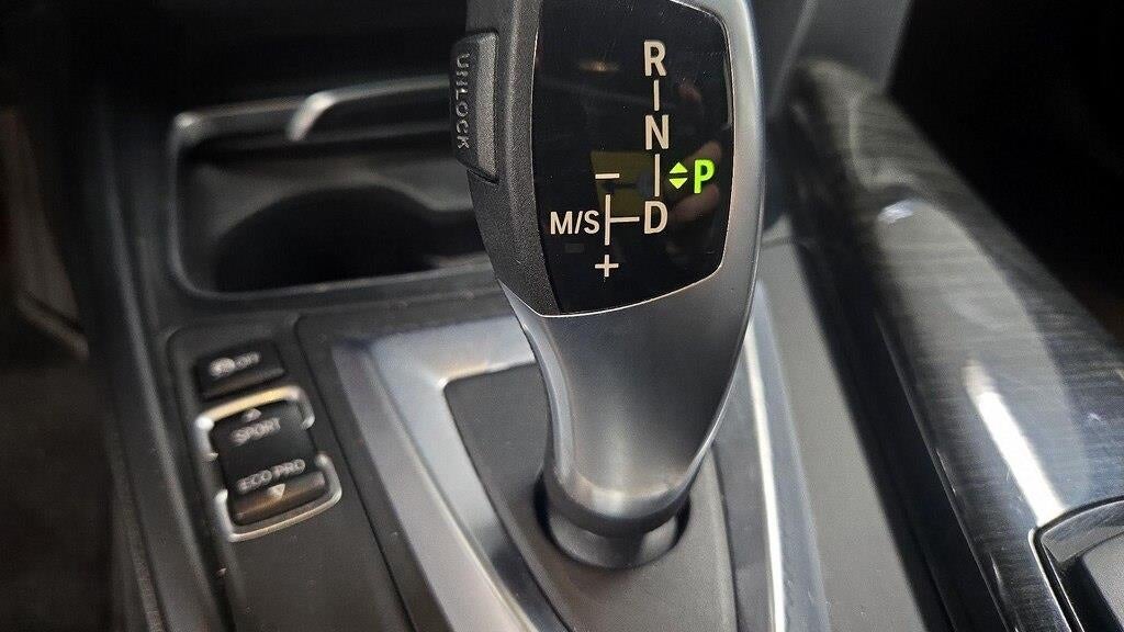 2018 BMW 3 Series 330e iPerformance