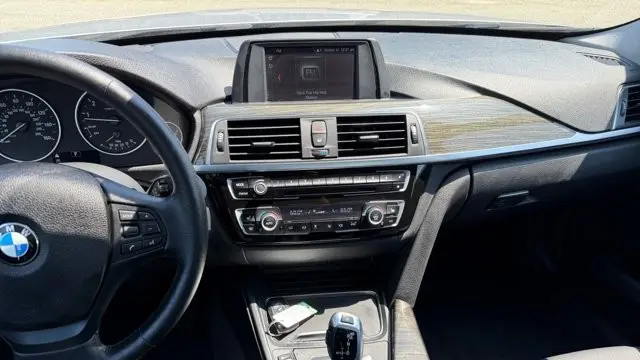 2018 BMW 3 Series 320i xDrive