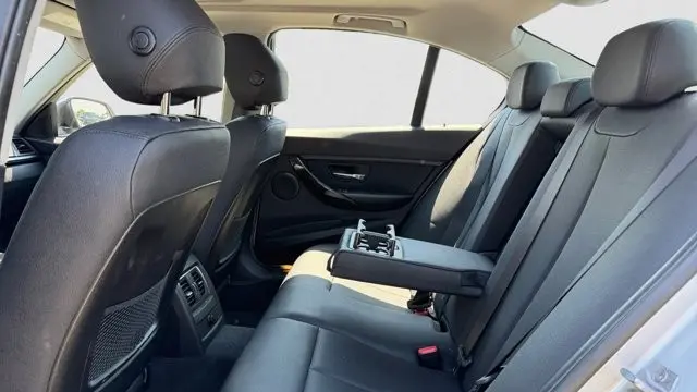 2018 BMW 3 Series 320i xDrive
